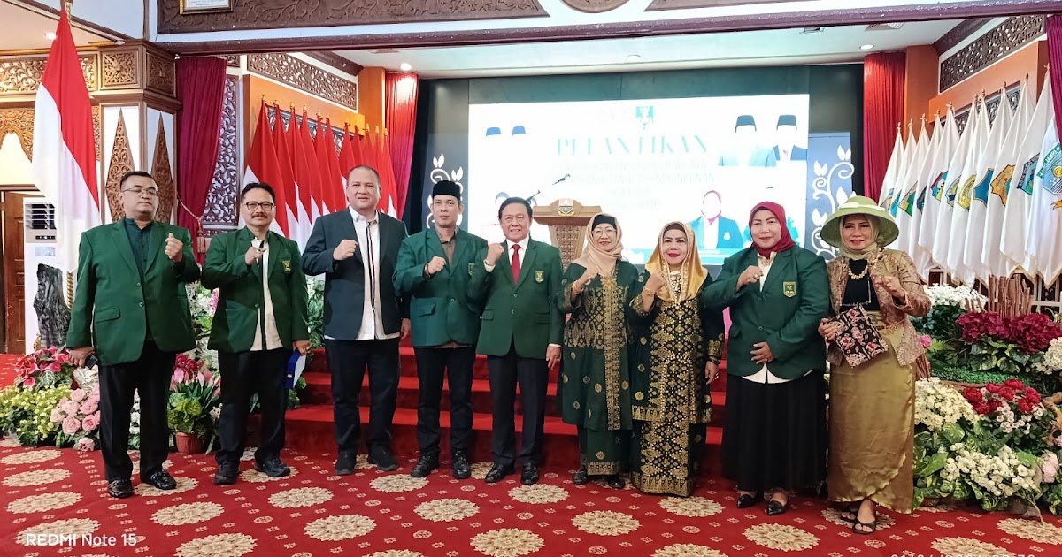 Pelantikan Arniwati dan Hj. Linda Astuty oleh Ketua Umum Pusat — Foto: Warta Pembaruan