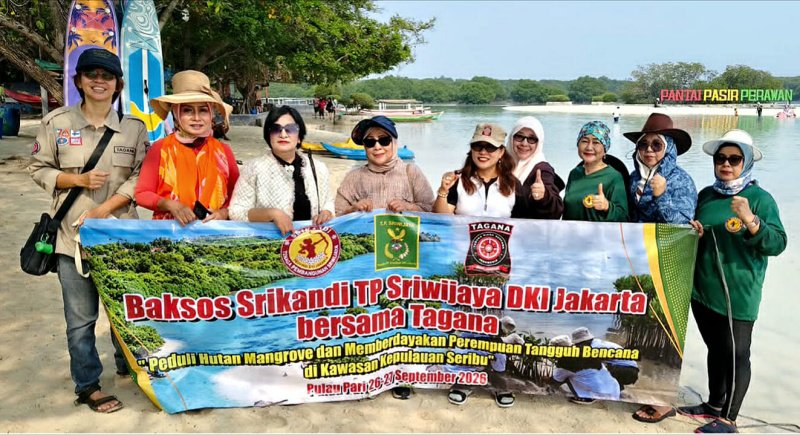 Srikandi TP Sriwijaya Tanam Mangrove dan Perkuat Perempuan Tangguh Bencana di Pulau Pari